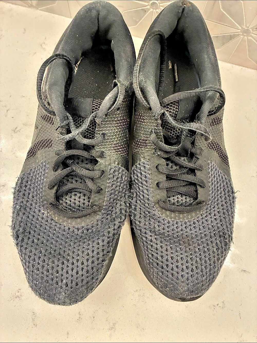 Nike Renew Run Black Athletic Sneakers